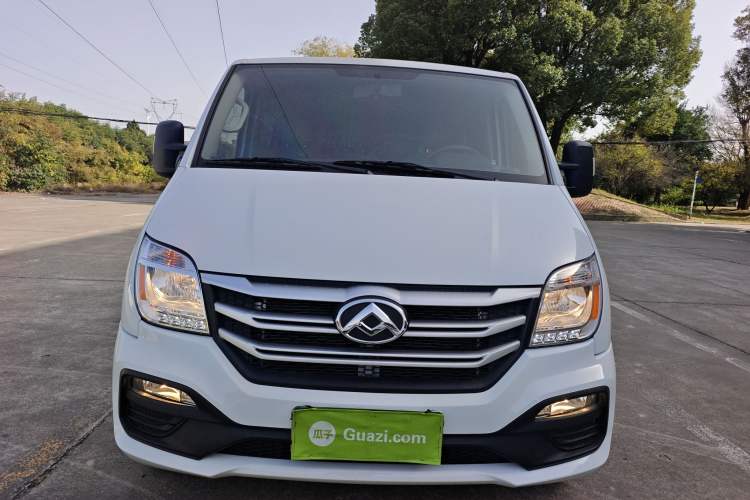 Used SAIC MAXUS Xintu V80 2024 Aotuntong Value Edition 6MT Short Wheelbase Ultra-Low Roof 127 Ps 5/6 Seats
