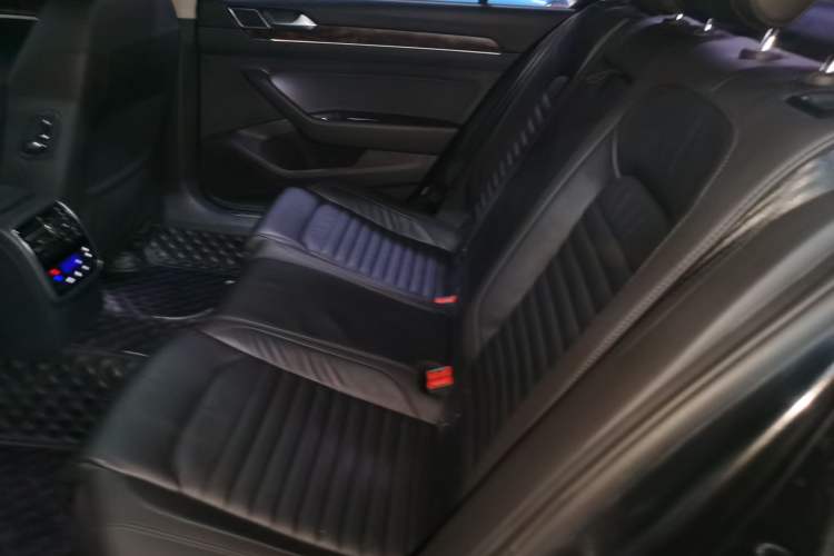 Used Volkswagen Magotan 2019 330TSI DSG Luxury Model China V Standard
