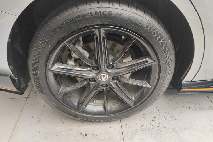 Used Changan UNI-V 2023 2.0T Leading-Speed Edition
