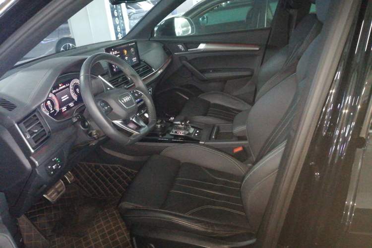 Used Audi Q5L 2023 40T Luxury Dynamic Model
