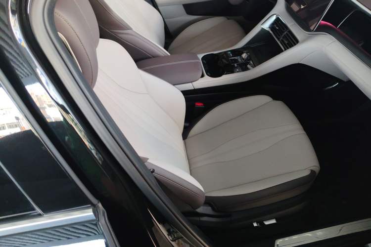 Used BYD Song PLUS New Energy 2025 EV Smart Drive Edition 605km Flagship Model
