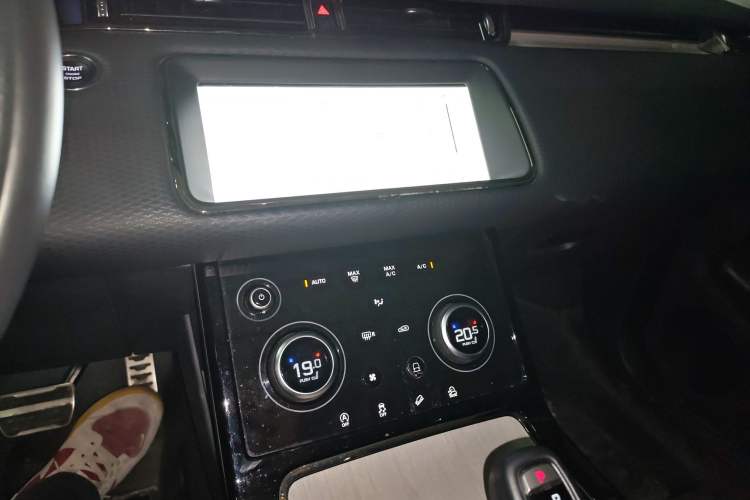 Used Land Rover Range Rover Evoque 2021 Range Rover Velar 249 PS R-Dynamic S Performance Edition