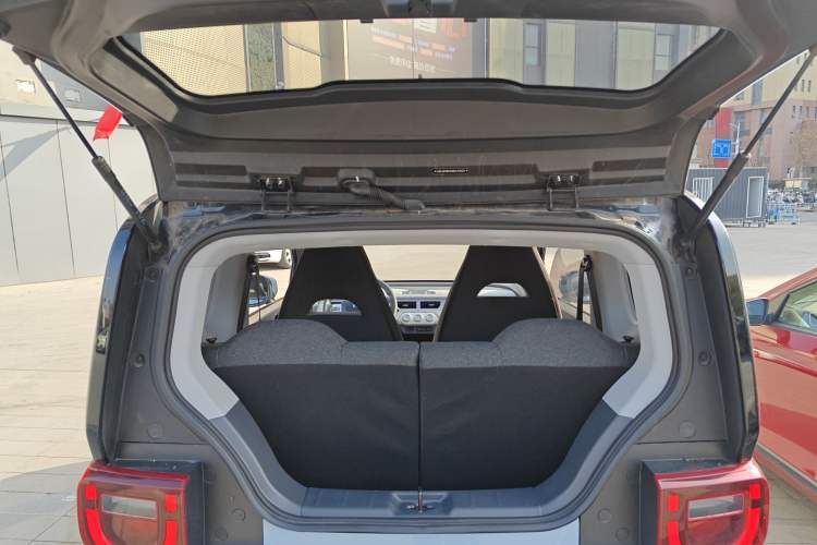 Used Chery QQ Ice Cream 2022 170km Sundae Phosphate Lithium-Ion