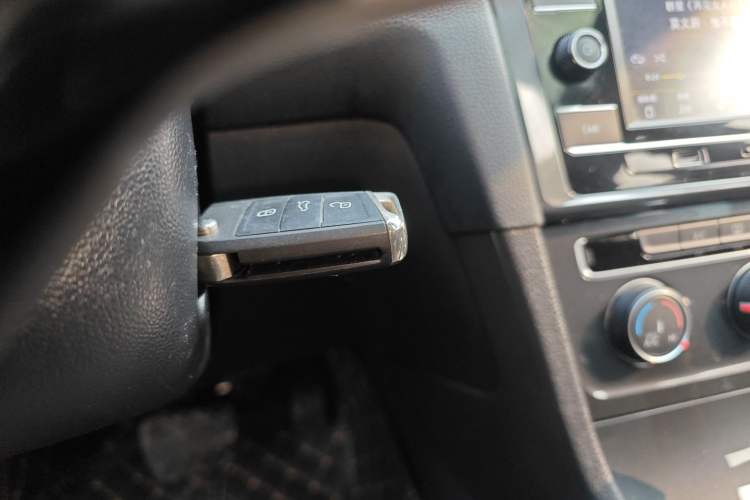 Used Volkswagen Golf 2018 230TSI Automatic Comfort Model