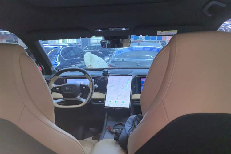 Used  L7 2023 1.5T 115 km Starship
