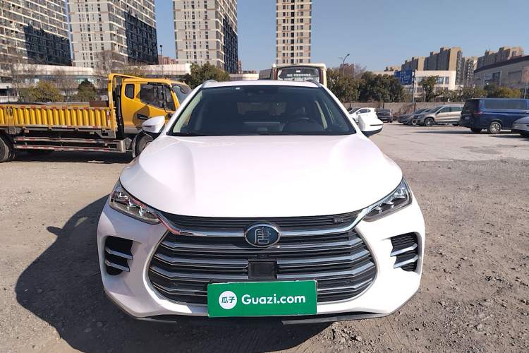 Used BYD Tang New Energy 2018 DM 2.0T All-Wheel Drive Smart Connectivity Luxury Model 7 Seats China V Emission Standard