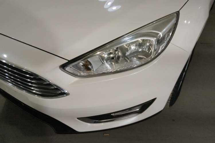 Used Ford Focus 2015 Sedan 1.6L Automatic Trend Model
