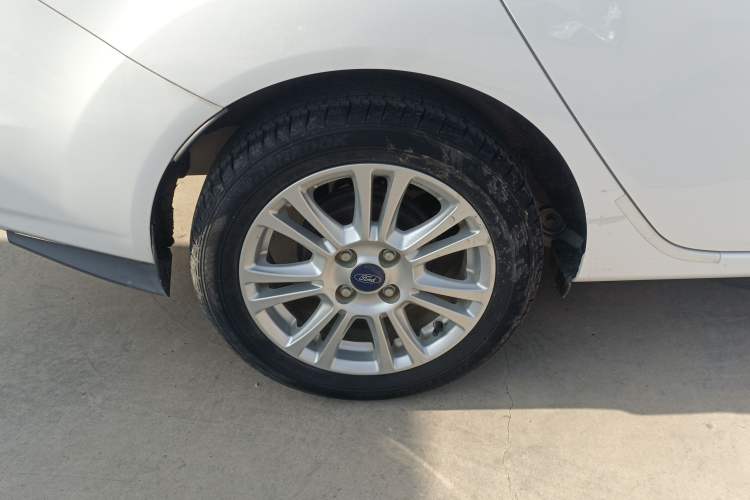 Used Ford Fiesta 2013 Sedan 1.5L Automatic Fashion Edition