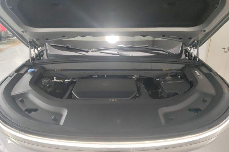 Used Li Auto L8 2024 PRO Model
