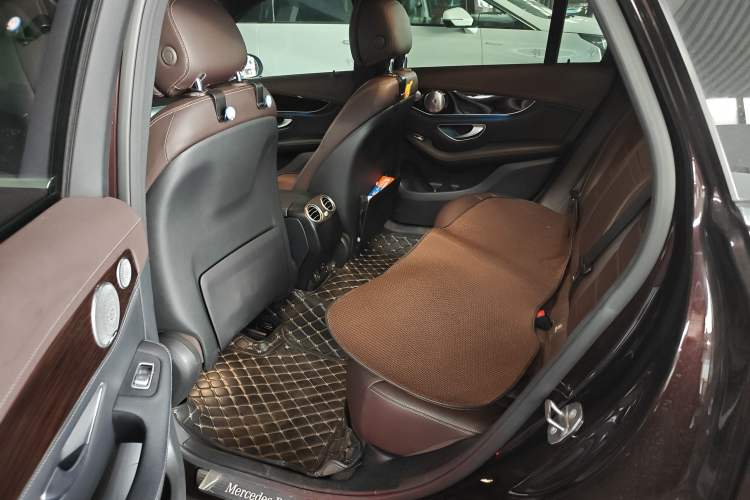 Used Mercedes-Benz GLC 2019 GLC 260 L 4MATIC Dynamic Model