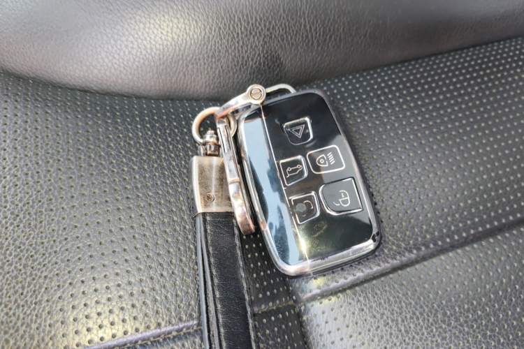 Used Land Rover Discovery 2017 3.0 SC V6 SE