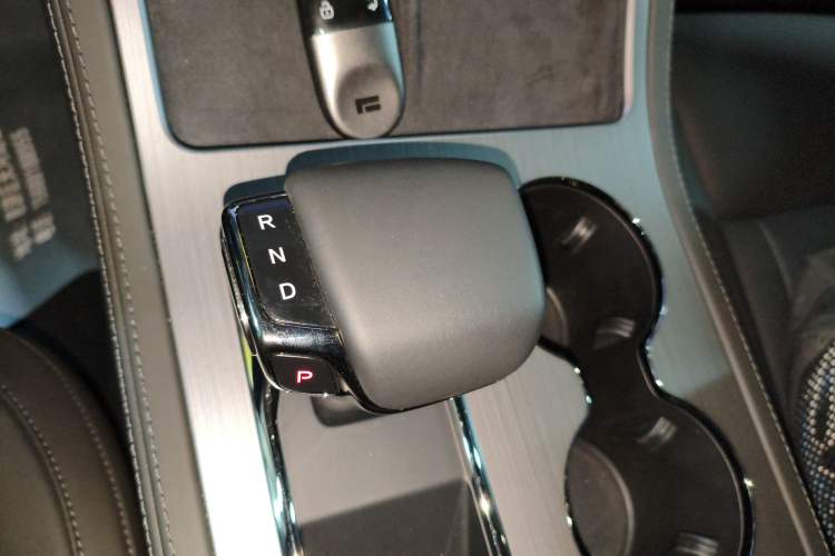 Used  01 2023 All-Purpose 7-Seater Version