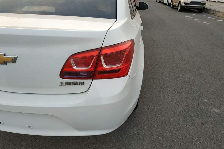 Used Chevrolet Cruze 2015 1.5L Classic SL MT
