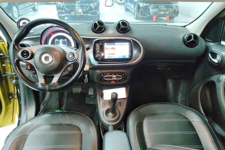 Used  forfour 2016 0.9T 66 kW Pioneer Edition
