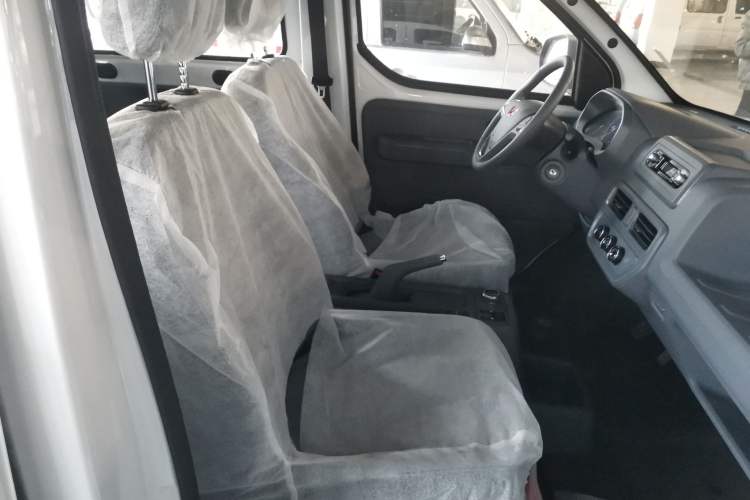 Used Wuling Yangguang 
