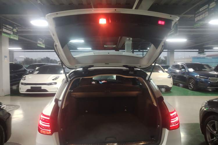 Used Mercedes-Benz C-Class (Import) 2019 C 260 Estate
