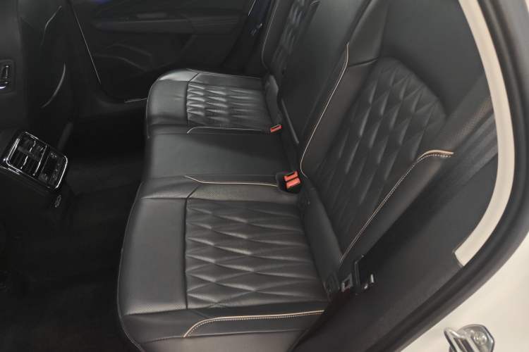 Used Volkswagen Passat New Energy 2020 430 PHEV Hybrid Luxury Edition China VI Standard
