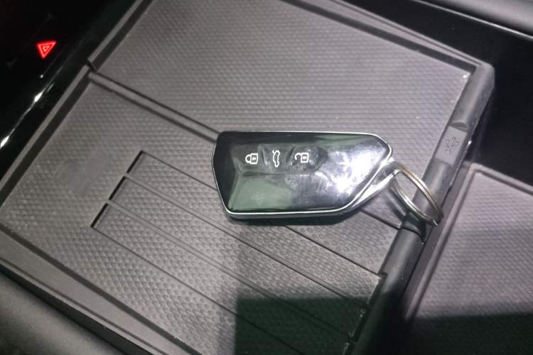 Used Volkswagen ID.UNYX 2024 Pro Long-Range Version
