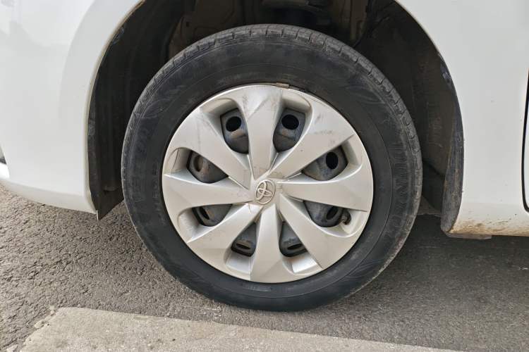 Used Toyota YARiS L 2016 Revised 1.3E Manual – Charming Edition
