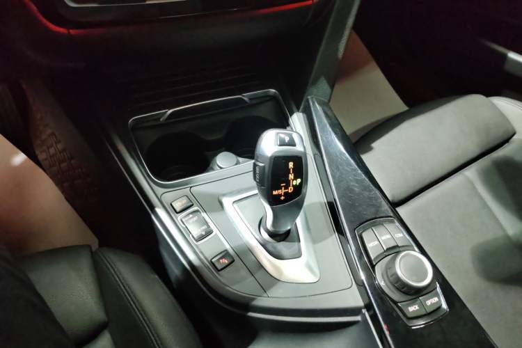 Used BMW 3 Series 2018 320Li Fashion Model
