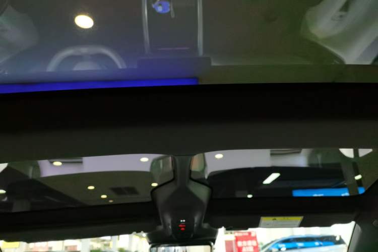 Used  11 2022 Long-Range Dual-Motor Version 5 Seats