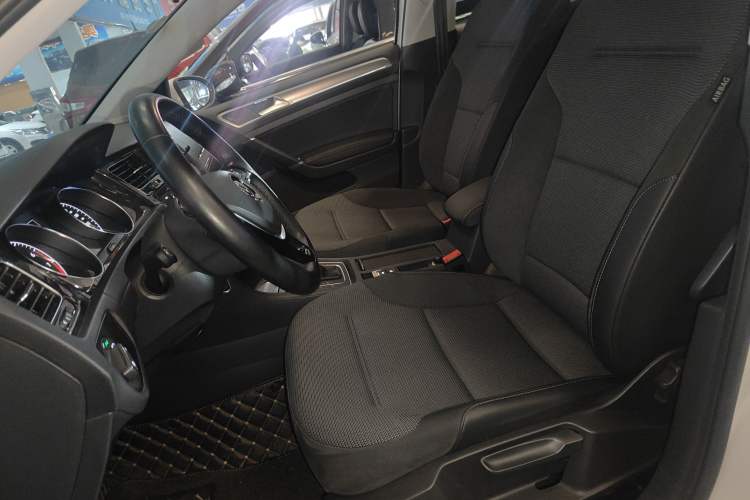 Used Volkswagen Golf 2019 1.6L Automatic Comfort Model China V Standard
