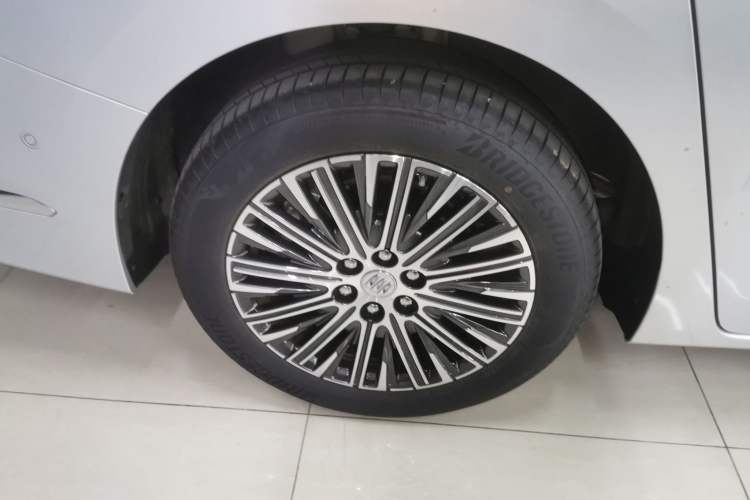 Used Buick GL8 New Energy 2024 Lu Zun Luxury Edition 7-Seater