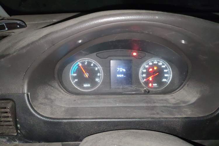 Used Wuling Rongguang EV 2022 Basic Passenger Bus Powered by Penghui Battery
