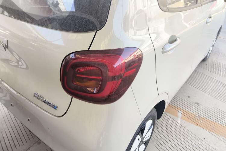 Used Wuling Hongguang MINIEV 2025 Four-Door Version Advanced Edition
