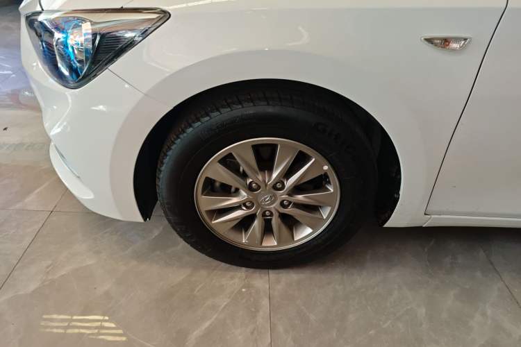 Used Hyundai Celesta 2017 1.6L Automatic Enjoyment Version GLS
