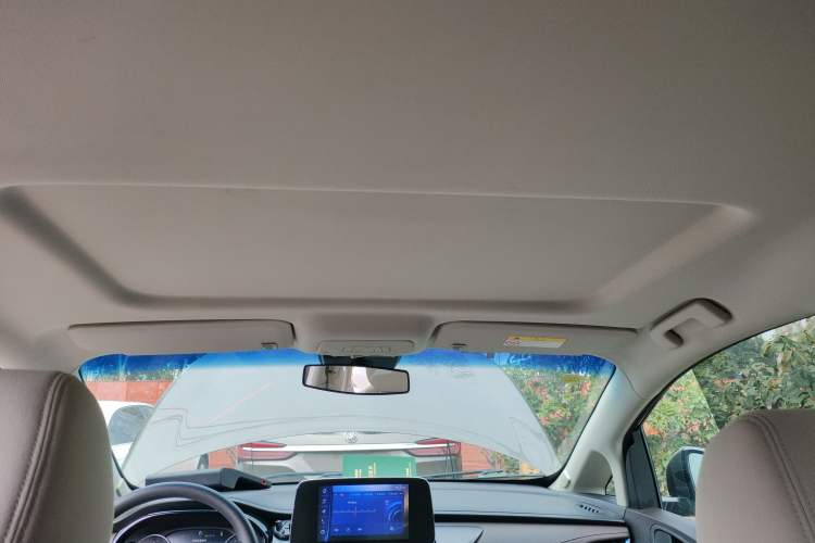 Used Buick GL8 2023 Land Executive Class Comfort Model
