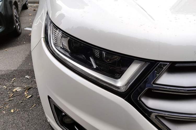 Used Ford Edge 2016 EcoBoost 245 Four-Wheel Drive Titanium 7-Seater