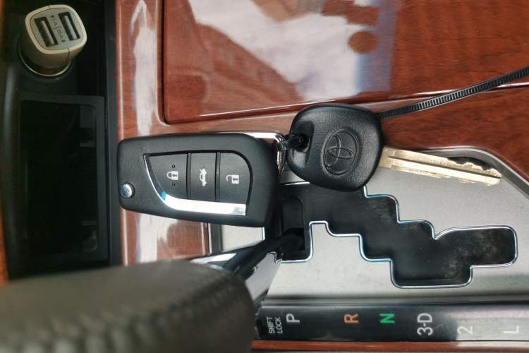 Used Toyota Camry 2013 200G Classic Luxury Edition
