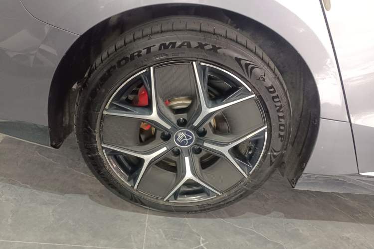 Used BYD Han 2022 EV Genesis Edition 715KM Front-Wheel-Drive Prestige Model
