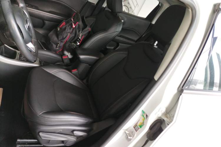 Used  Compass 2017 200T Automatic Family Edition