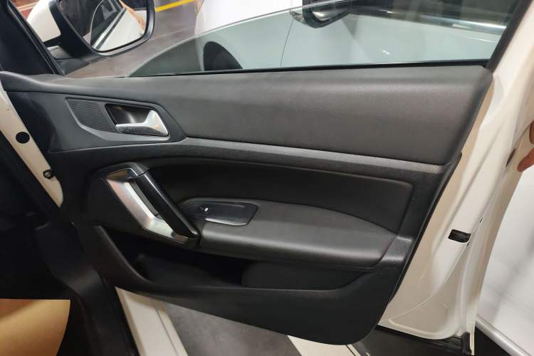 Used Peugeot 408 2014 1.8L Automatic Luxury Edition
