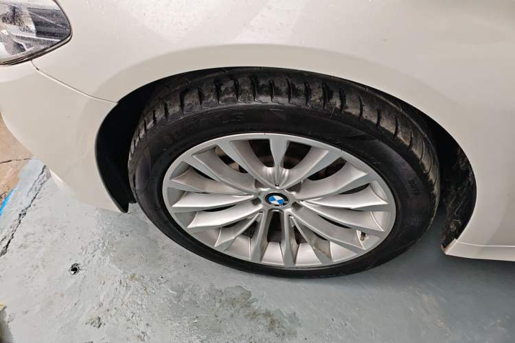 Used BMW 5 Series 2019 525Li Luxury Package
