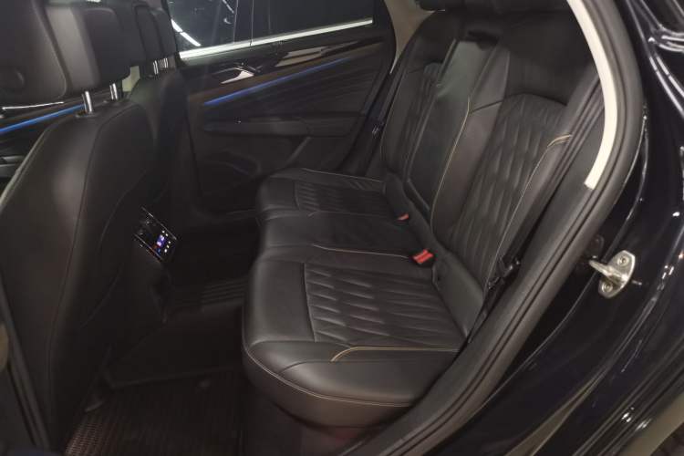 Used Volkswagen Passat 2019 380TSI Luxury Edition China VI Standard
