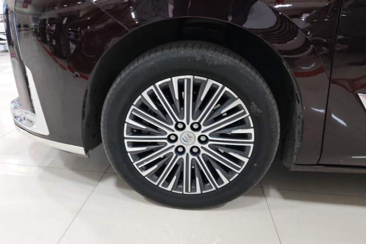 Used Buick GL8 New Energy 2024 Lu Zun Luxury Edition 7-Seater
