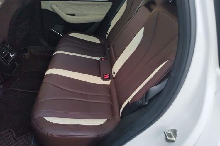 Used Geely Auto Monjaro L 2024 2.0TD High-Power Automatic Two-Wheel Drive Yunqi Version
