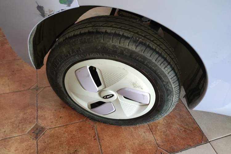 Used Chery QQ Ice Cream 2022 170km Sundae Phosphate Lithium-Ion