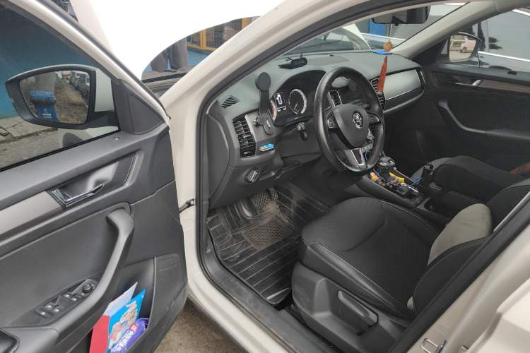 Used Skoda Kodiaq 2018 Facelifted TSI330 5-Seater Two-Wheel-Drive Comfort Edition
