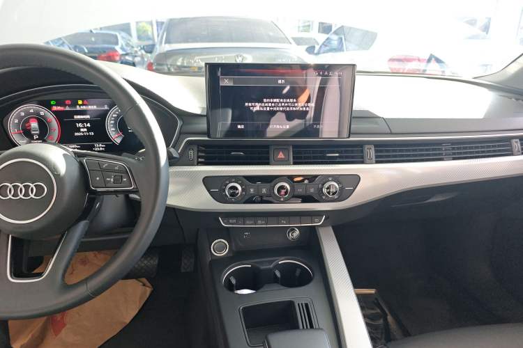 Used Audi A4L 2020 40 TFSI Fashionable and Elegant Model
