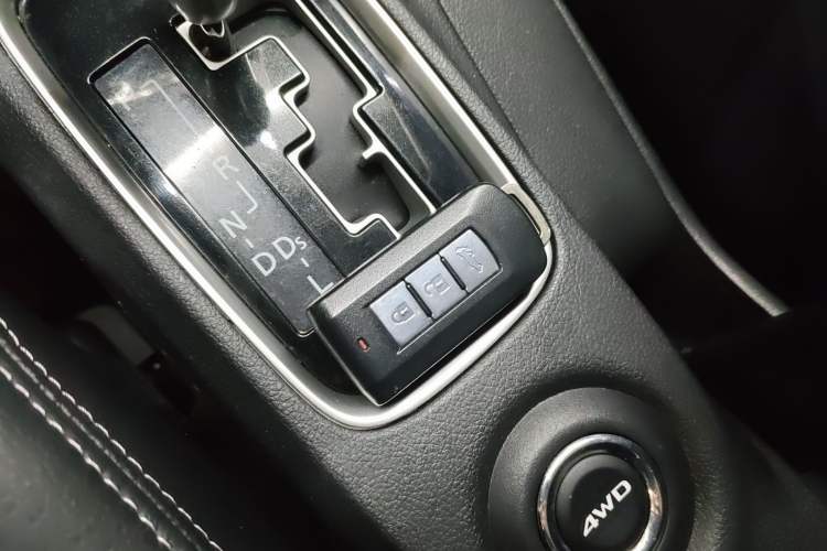 Used Mitsubishi Outlander 2014 2.4L 4x4 Deluxe Value Edition 5 Seats