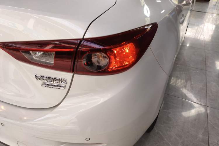 Used Mazda Mazda 3 Axela 2017 Sedan 1.5L Automatic Comfort Model Emission Standard China V

