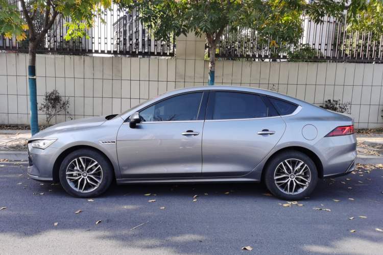 Used BYD Qin PLUS 2021 DM-i 120KM Prestige Model