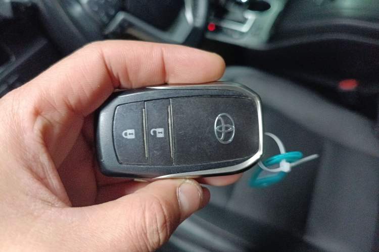 Used Toyota Highlander 2018 2.0T Four-Wheel Drive Luxury Version 7 Seats China VI Standard
