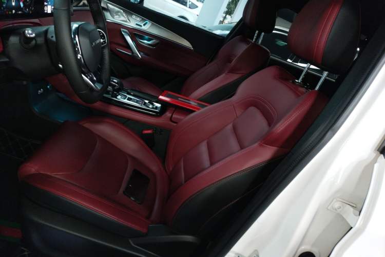 Used JETOUR X70 PLUS 2021 1.6T DCT Pro+ 7-Seater
