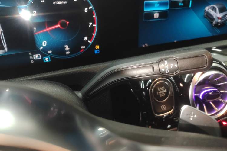 Used Mercedes-Benz A-Class 2021 A 200 L Sport Sedan Fashion Model
