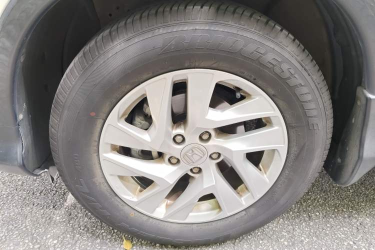 Used Honda CR-V 2015 2.4L two-wheel drive luxury version
